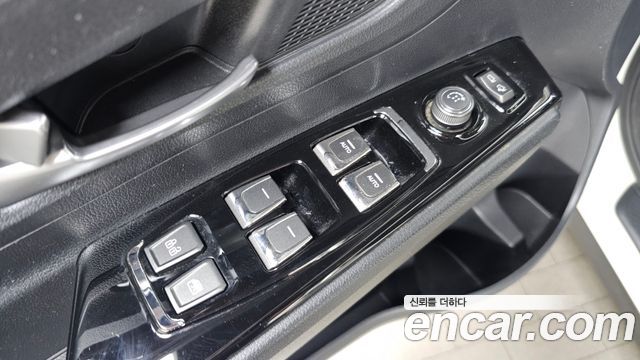 KG Mobility (SsangYong) Beautiful Korando Gasoline 1.5 2WD C5 Plus 2022 — фото 27