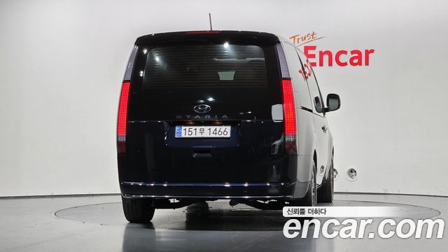 Hyundai Staria Lounge 9-Seater Inspiration 2022 — фото 4