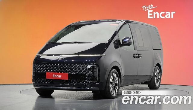 Hyundai Staria Lounge 9-Seater Inspiration 2022 — фото 1