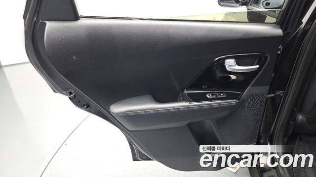Kia Niro Noblesse 2017 — фото 25
