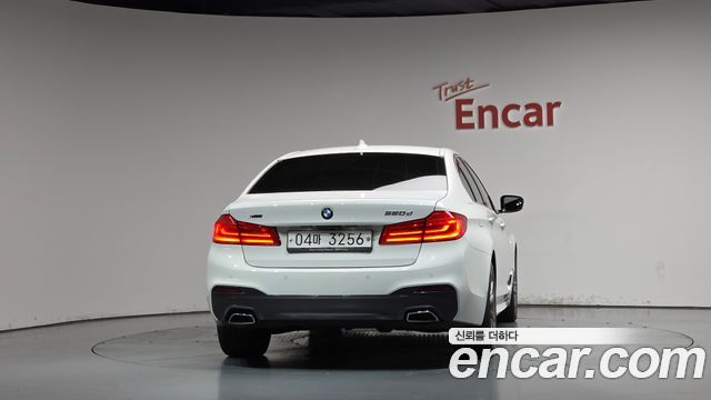 BMW 5 Series (G30) 520d xDrive M Sport Package Plus 2018 — фото 4