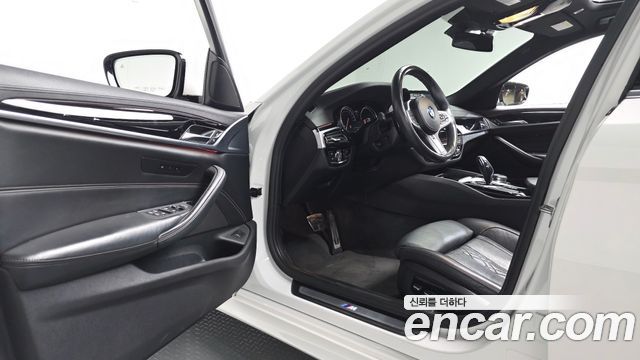BMW 5 Series (G30) 520d xDrive M Sport Package Plus 2018 — фото 10