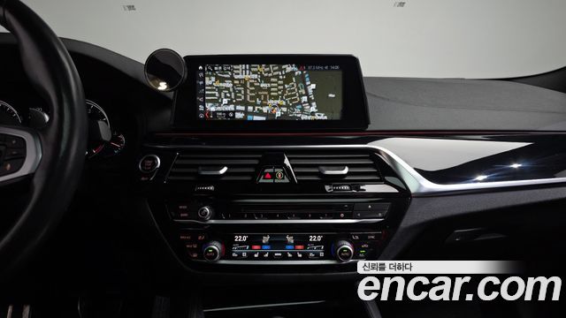 BMW 5 Series (G30) 520d xDrive M Sport Package Plus 2018 — фото 14