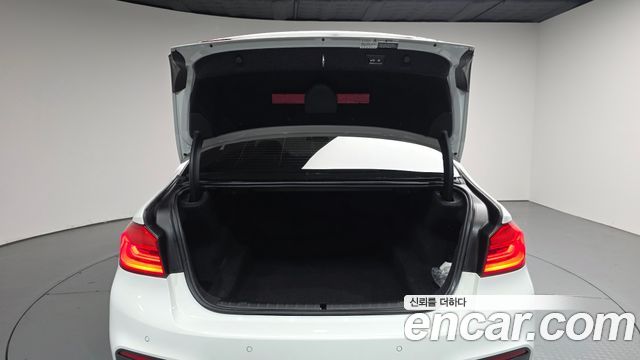BMW 5 Series (G30) 520d xDrive M Sport Package Plus 2018 — фото 20