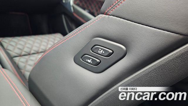 Genesis G70 Gasoline 3.3T 4WD 2024 — фото 34