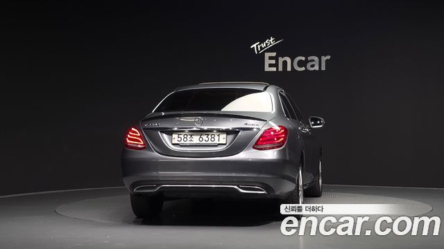Mercedes-Benz C-Class (W205) C220 d 4MATIC 2018 — фото 4