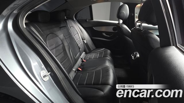 Mercedes-Benz C-Class (W205) C220 d 4MATIC 2018 — фото 12