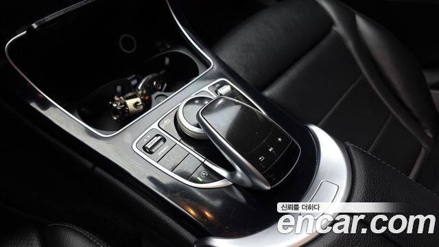 Mercedes-Benz C-Class (W205) C220 d 4MATIC 2018 — фото 18