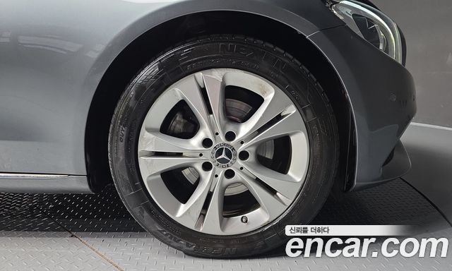 Mercedes-Benz C-Class (W205) C220 d 4MATIC 2018 — фото 21