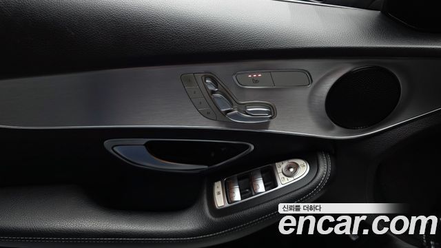 Mercedes-Benz C-Class (W205) C220 d 4MATIC 2018 — фото 27