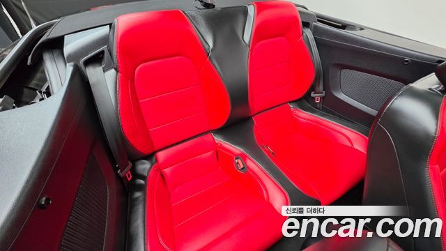 Ford Mustang GT Convertible 2022 — фото 11