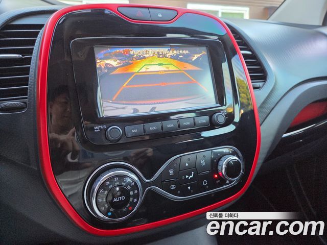 Renault Korea QM3 RE Signature 2015 — фото 16