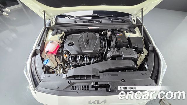 Kia K8 2.5 Gasoline 2WD Signature Special 2023 — фото 6