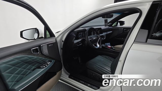 Kia K8 2.5 Gasoline 2WD Signature Special 2023 — фото 10