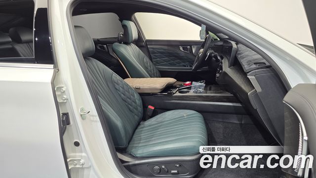Kia K8 2.5 Gasoline 2WD Signature Special 2023 — фото 32