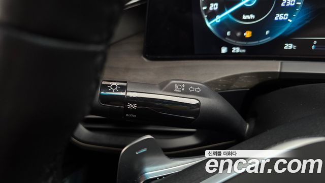 Kia K8 2.5 Gasoline 2WD Signature Special 2023 — фото 36
