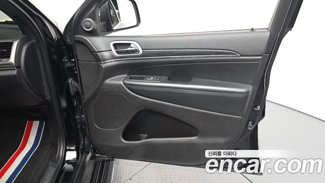 Jeep Grand Cherokee 3.6 Limited WK2 2020 — фото 24