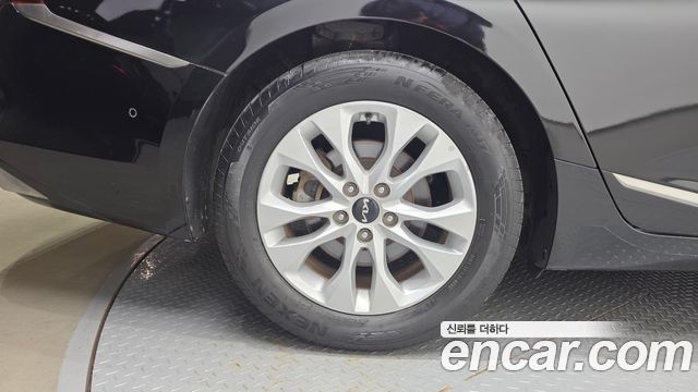 Kia K8 2.5 Gasoline 2WD Noblesse 2023 — фото 5
