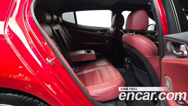 Kia Stinger 3.3 Turbo AWD GT 2018 — фото 11