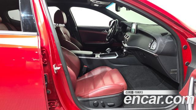 Kia Stinger 3.3 Turbo AWD GT 2018 — фото 26