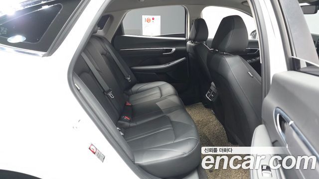 Hyundai Sonata (DN8) 2.0 LPG(rental car) Smart 2022 — фото 16