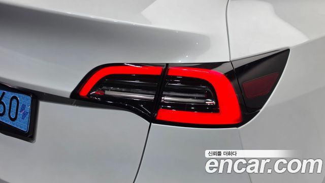 Tesla Model Y RWD 2023 — фото 23