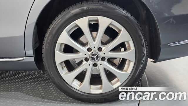 Mercedes-Benz E-Class (W213) E300 4MATIC Exclusive 2018 — фото 5