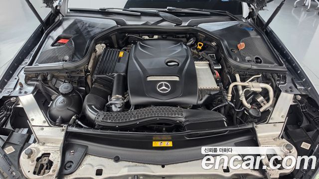 Mercedes-Benz E-Class (W213) E300 4MATIC Exclusive 2018 — фото 6
