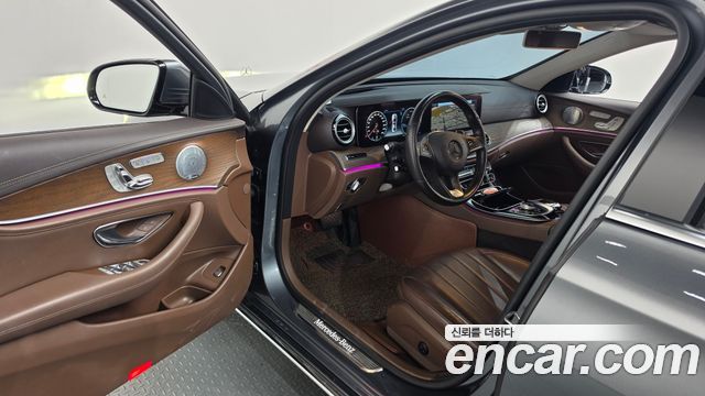 Mercedes-Benz E-Class (W213) E300 4MATIC Exclusive 2018 — фото 10