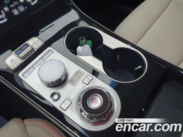 Genesis GV70 2.5T Gasoline 2WD 2025 — фото 8