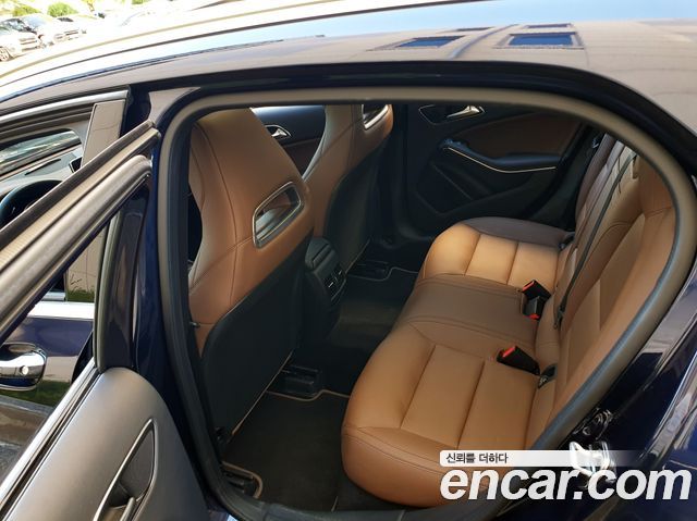 Mercedes-Benz GLA-Class (X156) GLA250 4MATIC 2018 — фото 3