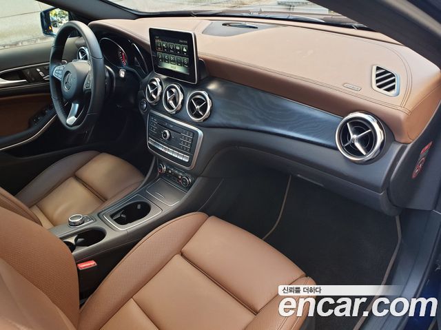 Mercedes-Benz GLA-Class (X156) GLA250 4MATIC 2018 — фото 5
