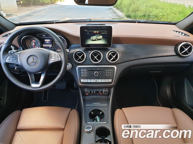 Mercedes-Benz GLA-Class (X156) GLA250 4MATIC 2018 — фото 7