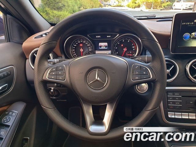 Mercedes-Benz GLA-Class (X156) GLA250 4MATIC 2018 — фото 9