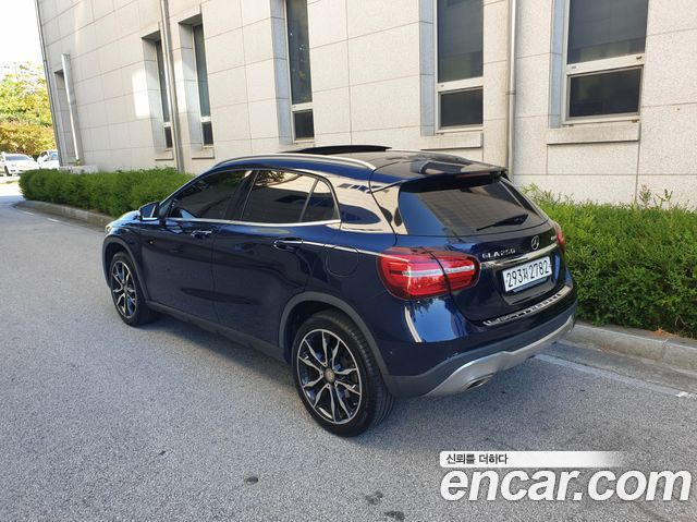 Mercedes-Benz GLA-Class (X156) GLA250 4MATIC 2018 — фото 23