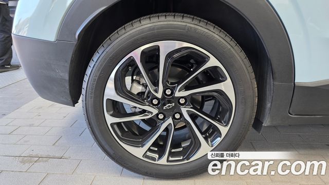 Chevrolet Bolt EUV Premier 2023 — фото 5