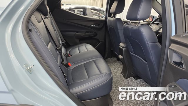 Chevrolet Bolt EUV Premier 2023 — фото 11