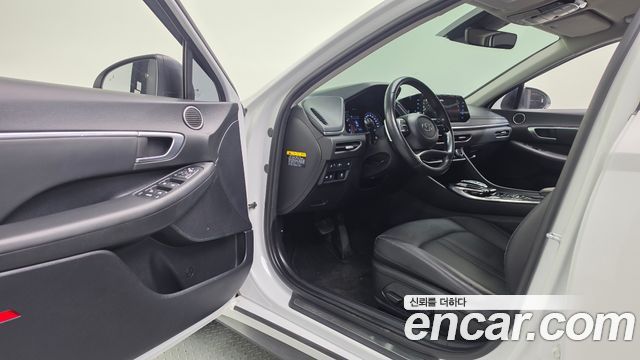 Hyundai Sonata (DN8) 2.0 LPG(rental car) Smart 2020 — фото 11