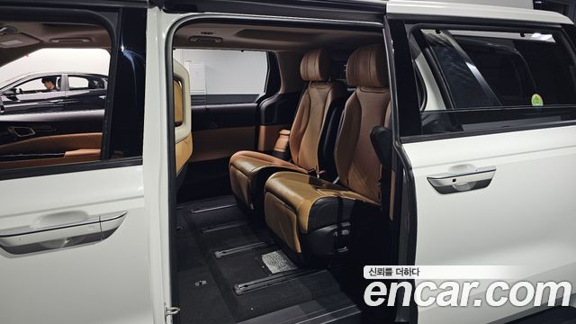 Kia Carnival (IV) Gasoline 7-Seater Signature 2023 — фото 12