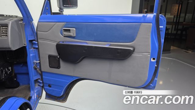 Chevrolet Damas 2-Seater Panel-Van DLX 2015 — фото 25