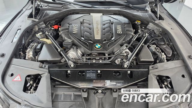BMW 7 Series (F01) 750Li xDrive Individual 2015 — фото 6