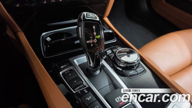 BMW 7 Series (F01) 750Li xDrive Individual 2015 — фото 9
