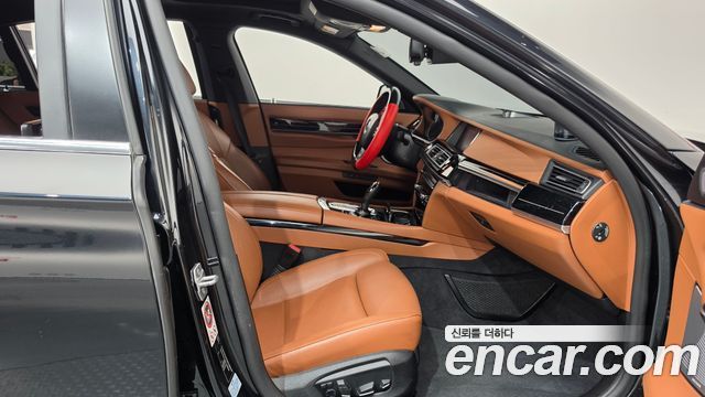 BMW 7 Series (F01) 750Li xDrive Individual 2015 — фото 11