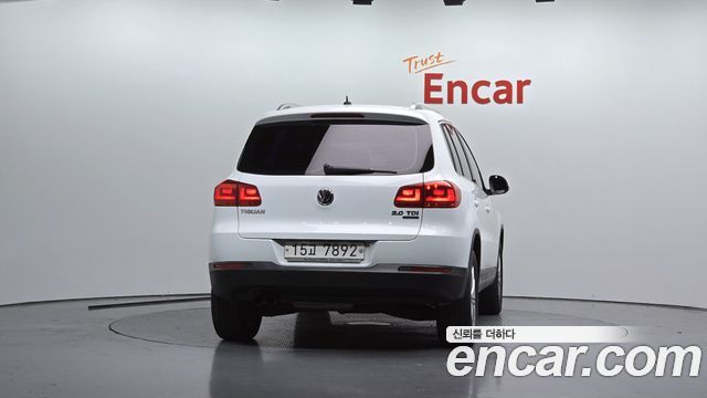 Volkswagen Tiguan 2.0 TDI Comfort 5N 2015 — фото 4