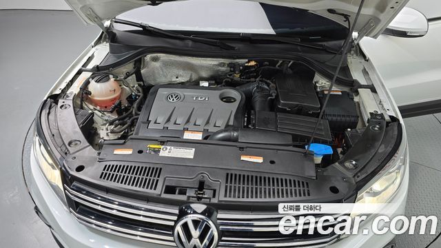 Volkswagen Tiguan 2.0 TDI Comfort 5N 2015 — фото 6