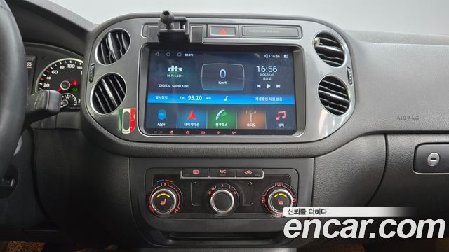 Volkswagen Tiguan 2.0 TDI Comfort 5N 2015 — фото 12