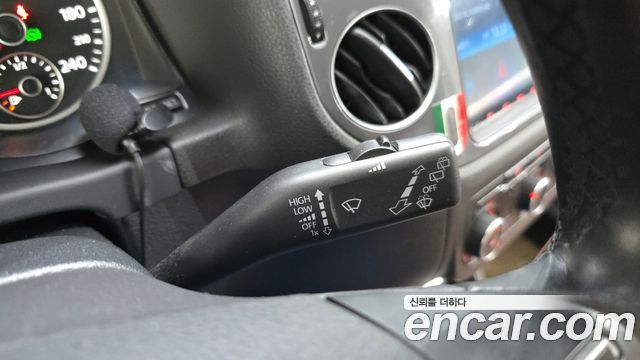 Volkswagen Tiguan 2.0 TDI Comfort 5N 2015 — фото 18