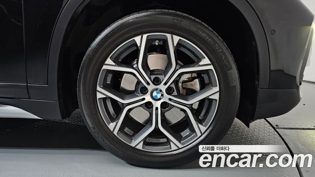 BMW X1 (F48) xDrive 20i xLine 2021 — фото 21