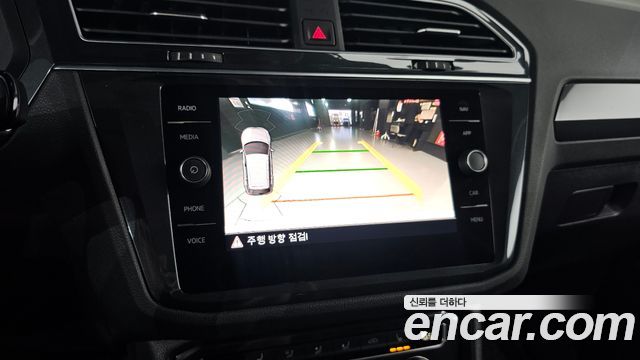 Volkswagen Tiguan (II) 2.0 TDI Premium 2020 — фото 15