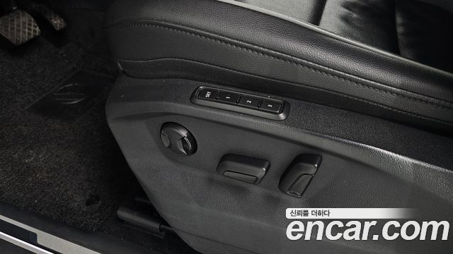 Volkswagen Tiguan (II) 2.0 TDI Premium 2020 — фото 17